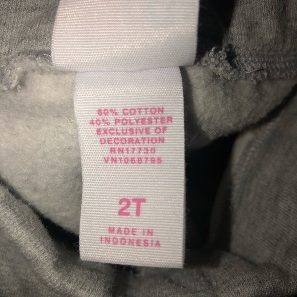 5/$10 Circo size 2T gray sweatpants with pink heart - Picture 5 of 7